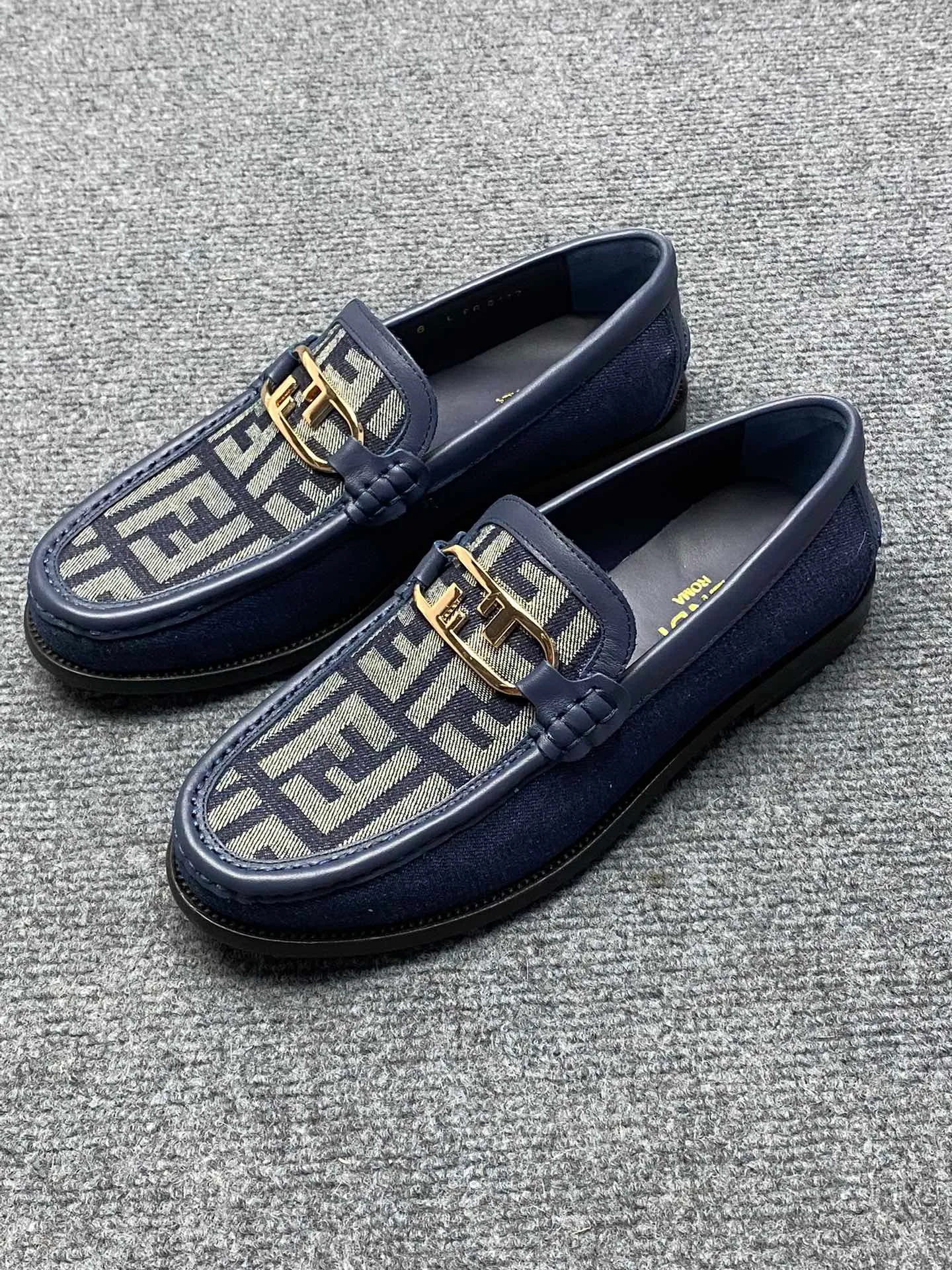 Men's Men's Shoes Men's Men's Shoes 💰900FENDI Fendi Men's Breathable and Comfortable Leather Shoes. Original development. The leather outsole is made of leather. Counters copy one to one. Imported counter cowhide. Imported water dyes cattle. 38 to 44. (45.46. can be ordered. 47.